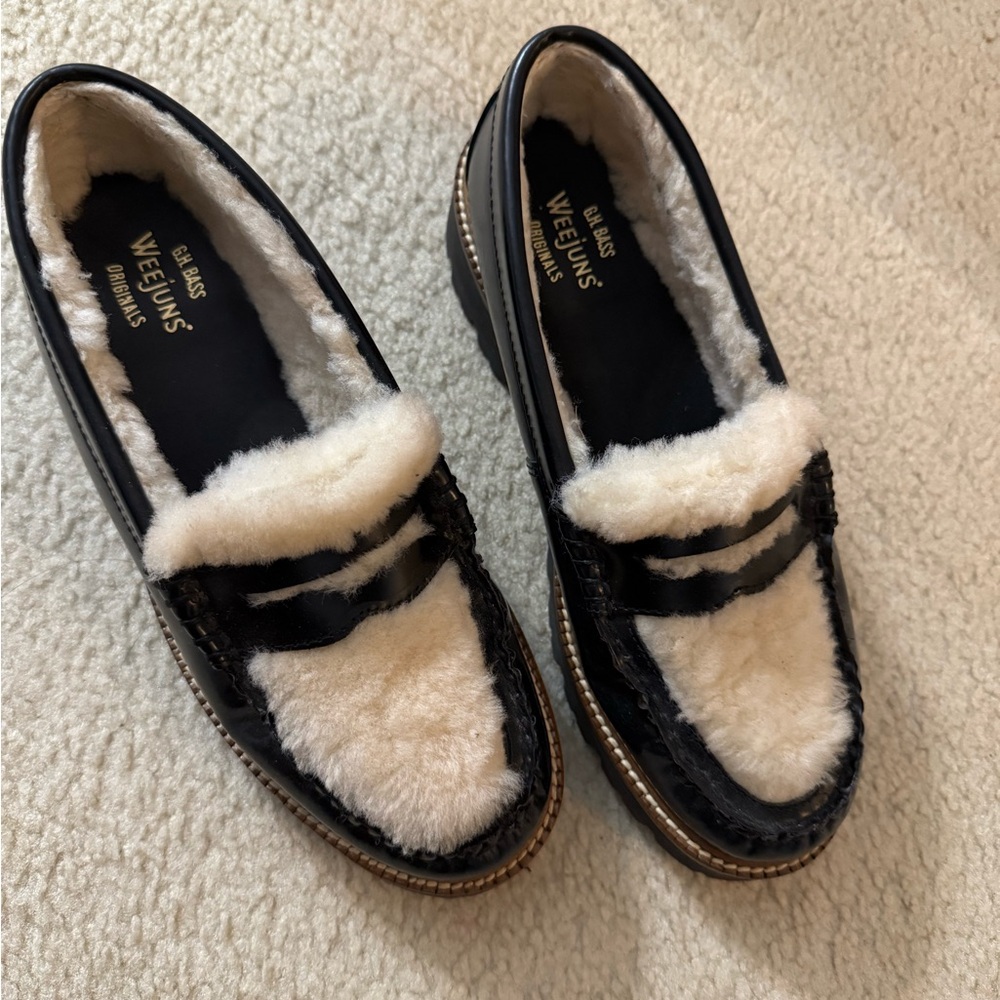 G.H. Bass & Co. Weejuns Loafers size 7